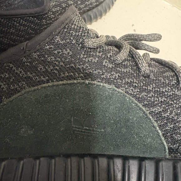 Yeezy Black Athletic Shoes main image 8